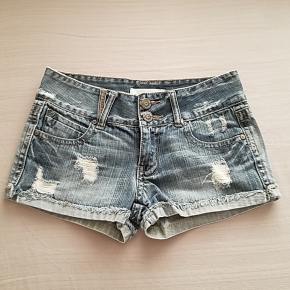 Shorts - Picture 1 of 3